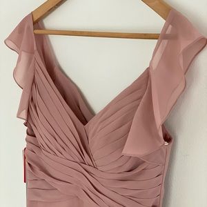 JJ’s House Bridesmaid Dress. Size 4. Dusty Rose.